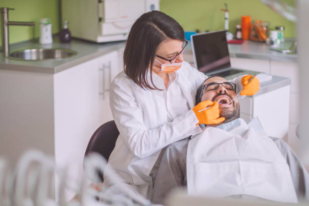  Country Clu, CA Emergency Dentist Pros