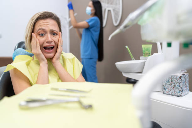 Best Emergency Tooth Extraction in Country Clu, CA
